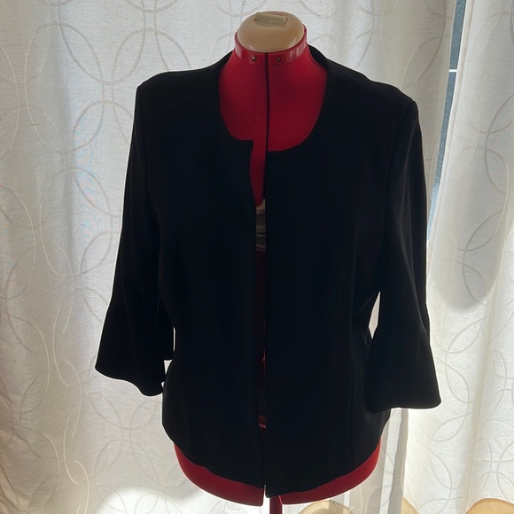 Bell sleeve open blazer - black - Picture 1 of 9